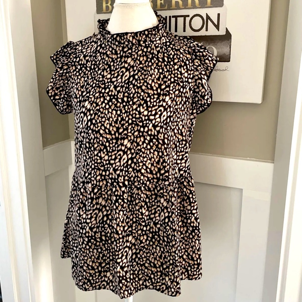 ROMWE Flutter Sleeve Top NWOT